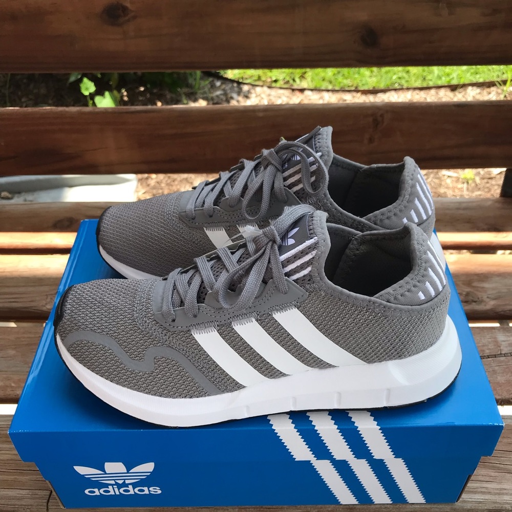 Adidas Swift Run X